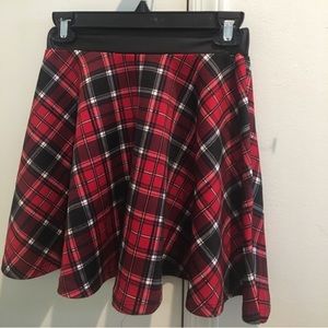 Mystic Boutique plaid skirt!